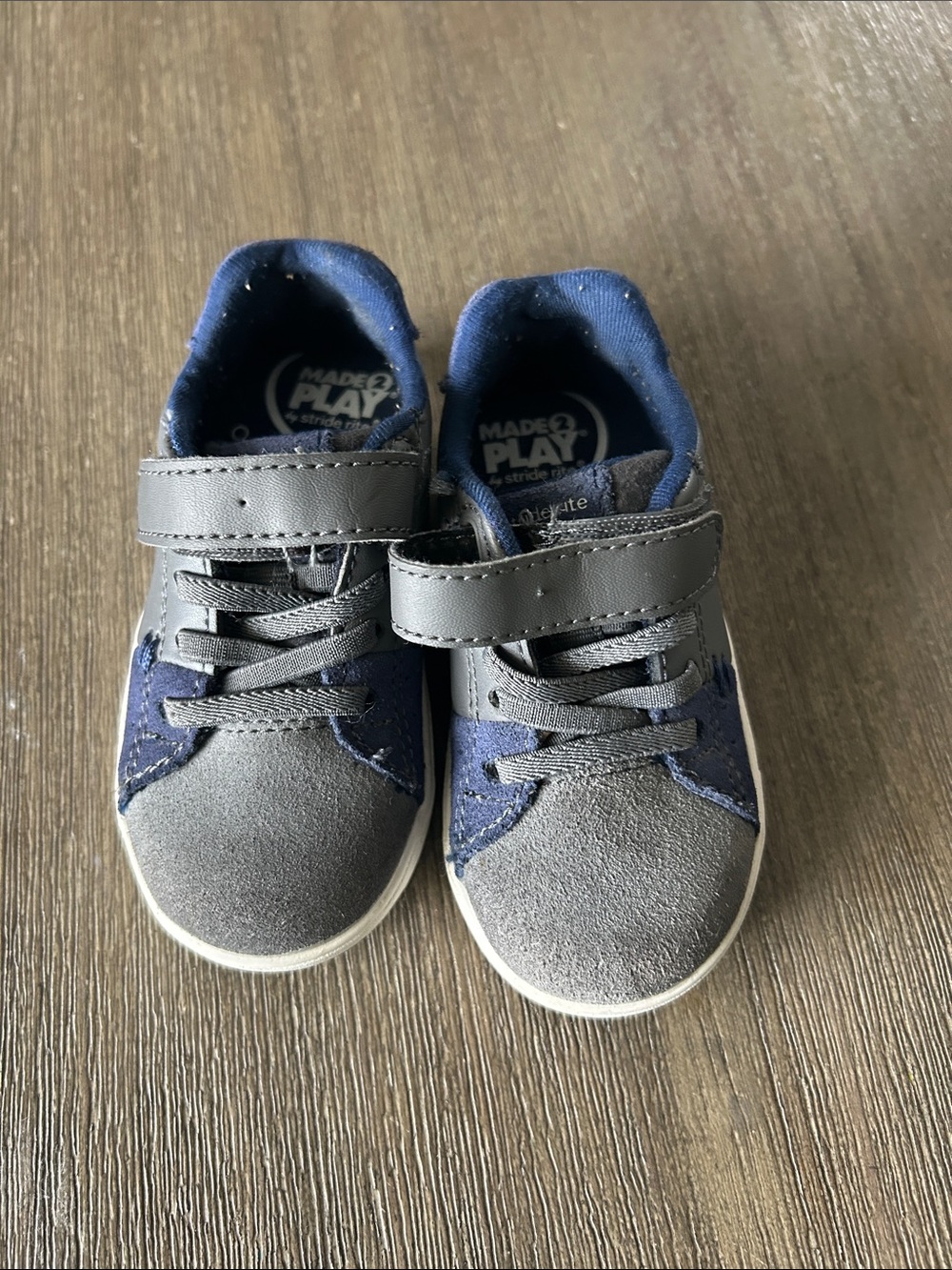 Stride Rite Made 2 Shoes Play boys Blue Gray, Sz. 5M.
